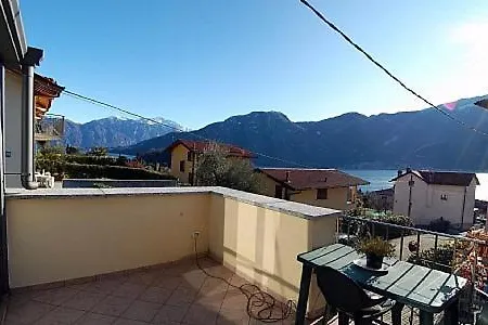Sleeps 2 Pool Wifi *