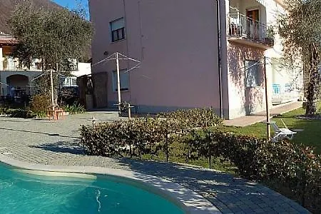 Sleeps 2 Pool Wifi Willa Ossuccio